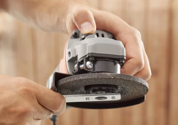 BLACK & DECKER BEG010 Ugaona brusilica 115 mm