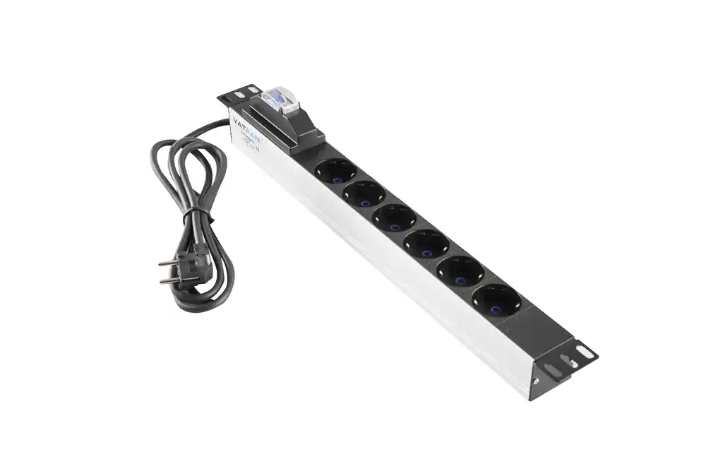 Oprema za rek – 220V razvodni PDU panel 19/1U sa 6 utičnih mesta 220V razvodni PDU panel 19/1U sa 6 utičnih mesta